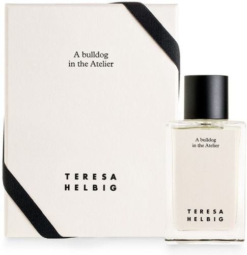 Фото духиTeresa Helbig A bulldog in the Atelier